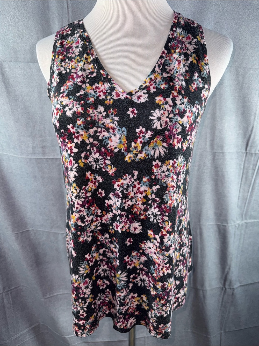 2576-Maurices Black Floral V-Neck Tank with Pink and Yellow Accents